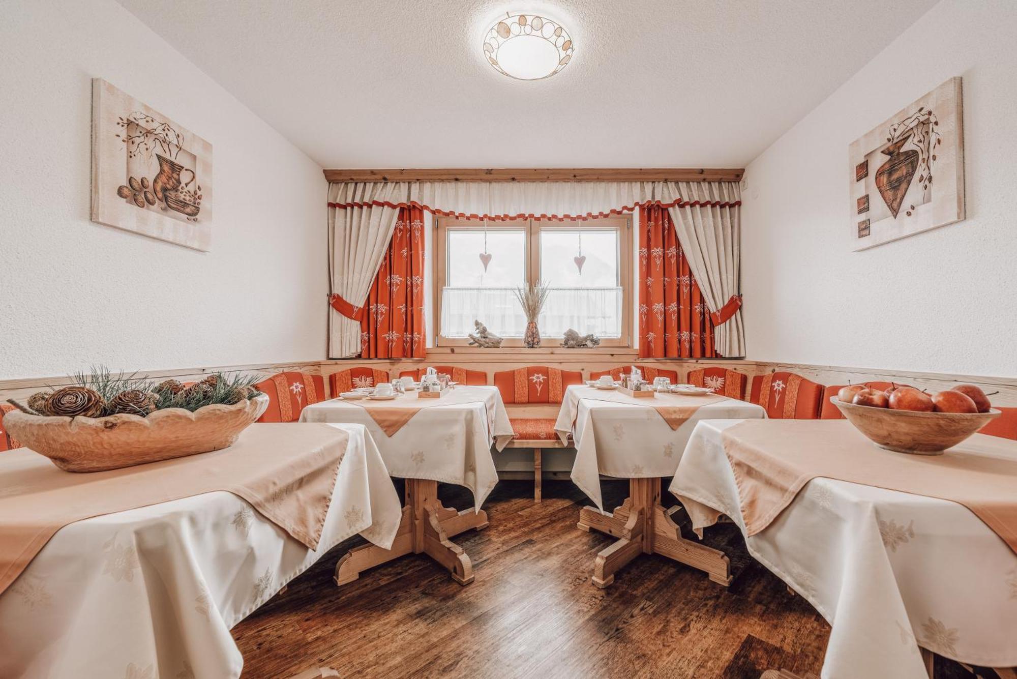 Auer-Fiegl Bed & Breakfast Sölden Dış mekan fotoğraf